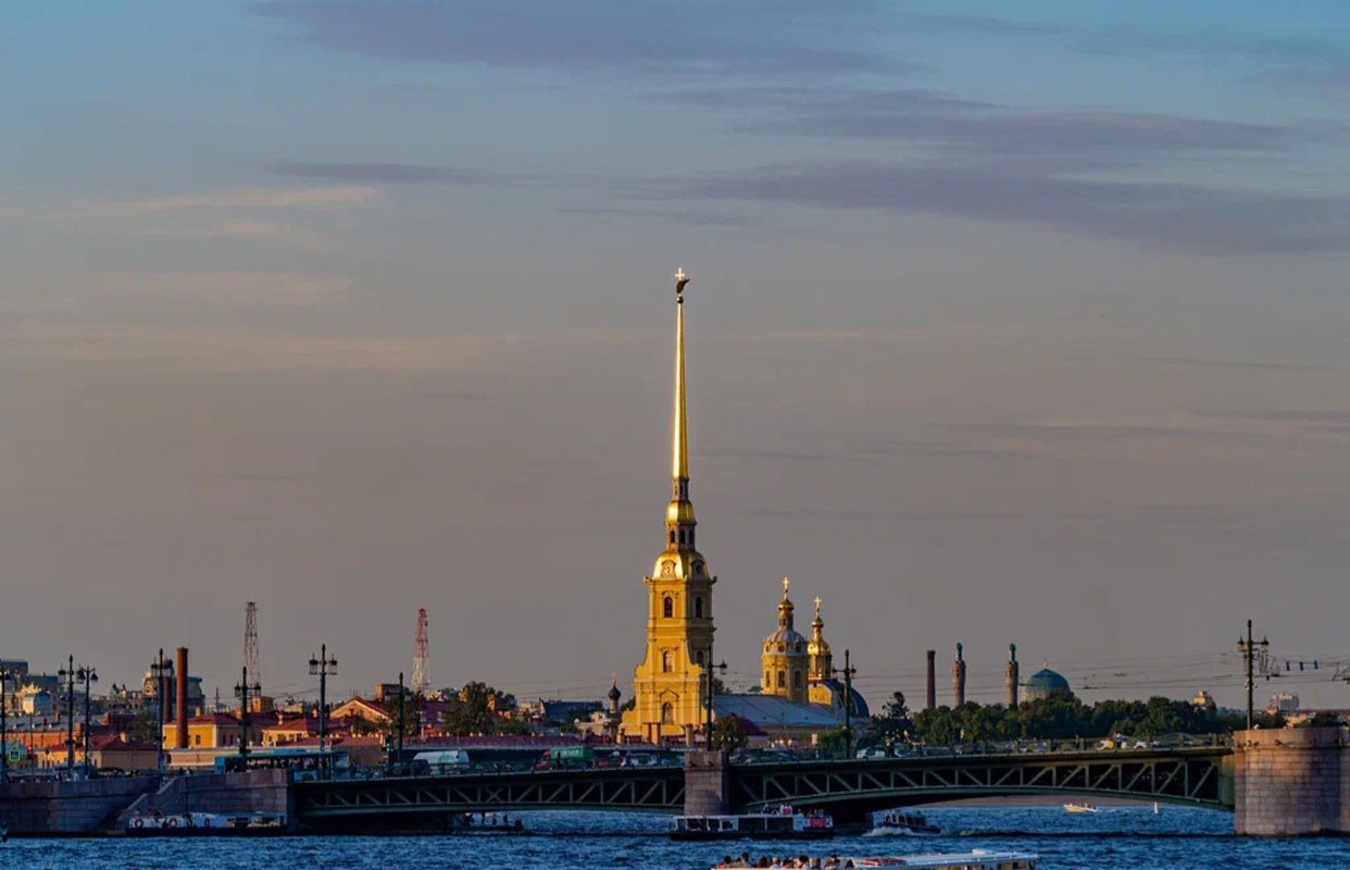Обзорная экскурсия + Петропавловская крепость — Точка сбора — афиша Санкт-Петербург
