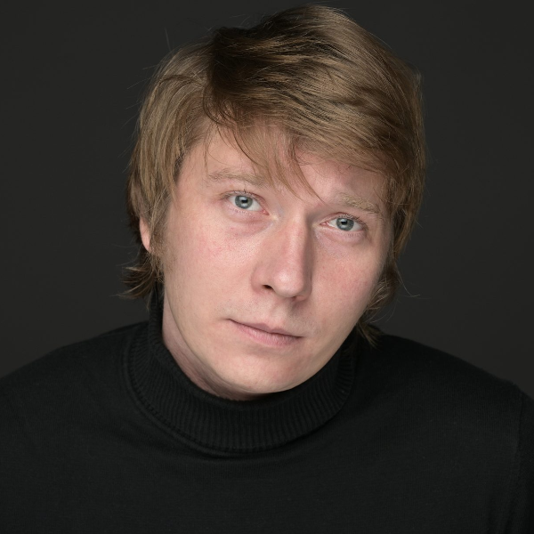 https://cdn.kassir.ru/spb/person/1f39761bfb4a7e5cf5e77a7f71339bbb.png