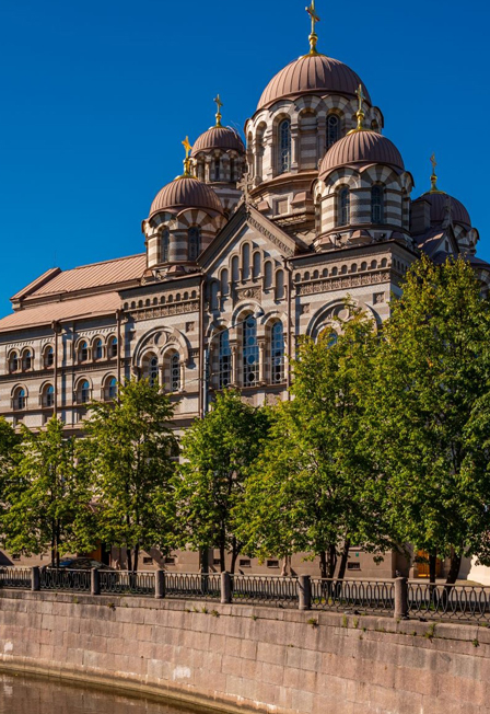 "Аптекарский остров" – авторский маршрут Петроградской стороны на катере в мини-группе