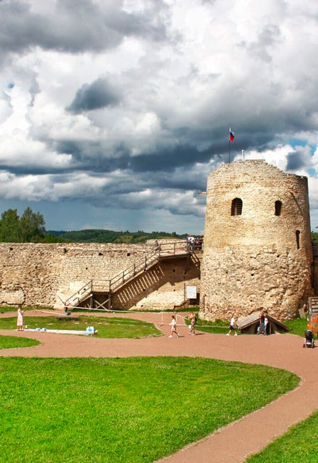 Постер события Древние русские города и крепости: Псков - Изборск - Печоры.
