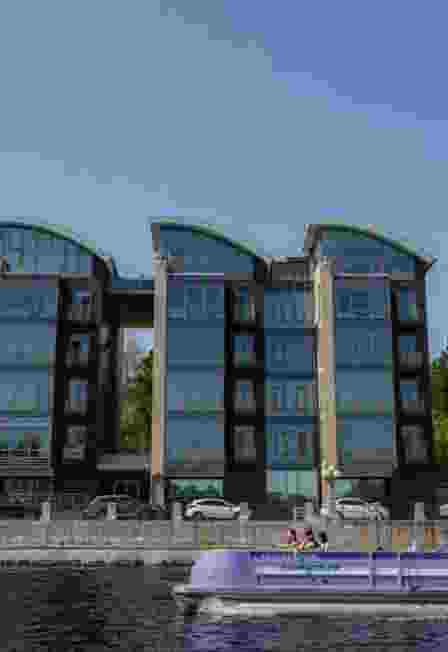 Современный Петербург – на катере по рекам Петроградской стороны в мини-группе до 11 человек