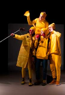 Scene from «Вадик поет свою музыку»