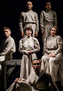 Cцена из «"Чайка" Малый театр кукол»