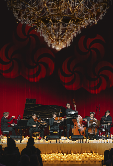 #В_СВЕЧАХ: Queen в Особняке Елисеевых