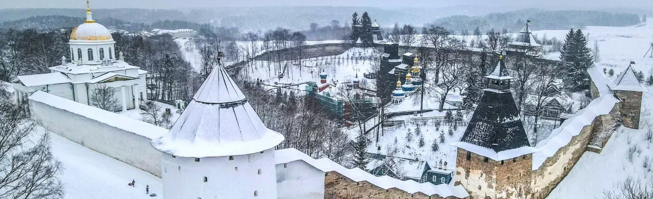 Фото афиши На новогодние праздники в Псков — Изборск — Печоры.
