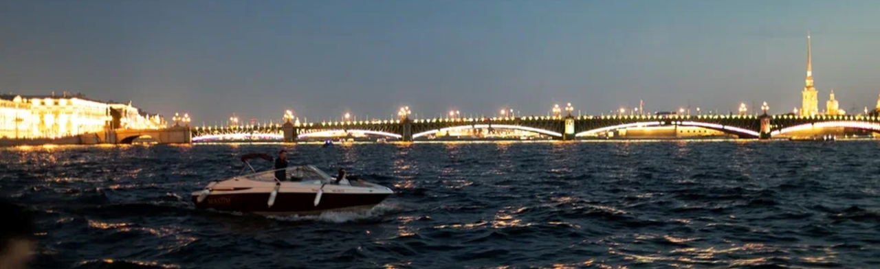 Развод мостов в мини-группе. Через порт к Благовещенскому. Фото афиши Развод мостов в мини-группе. Через порт к Благовещенскому..