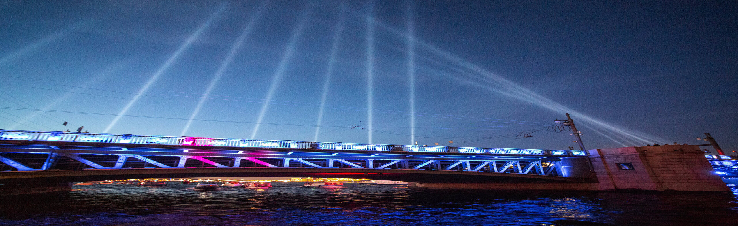 Ночные Мосты Северной столицы Фото афиши Ночные Мосты Северной столицы.