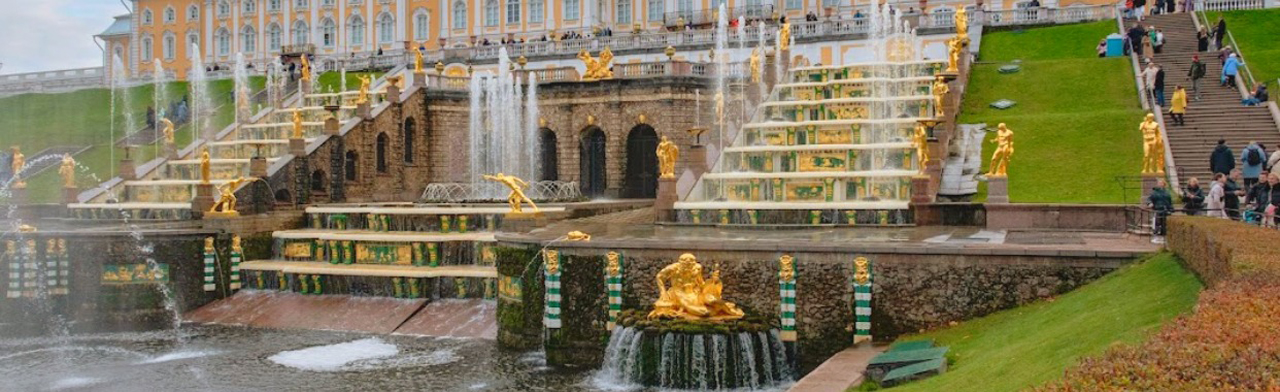 Постер Однодневный автобусный тур Царское Село - Петергоф: "Янтарная комната и Фонтаны Петергофа за 1 день" в Санкт-Петербурге