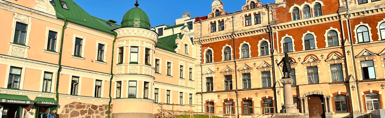 Выборг. Путешествие в средневековье: мощеные улочки старого города, рецепт Выборгского кренделя и легенды парка Монрепо.
