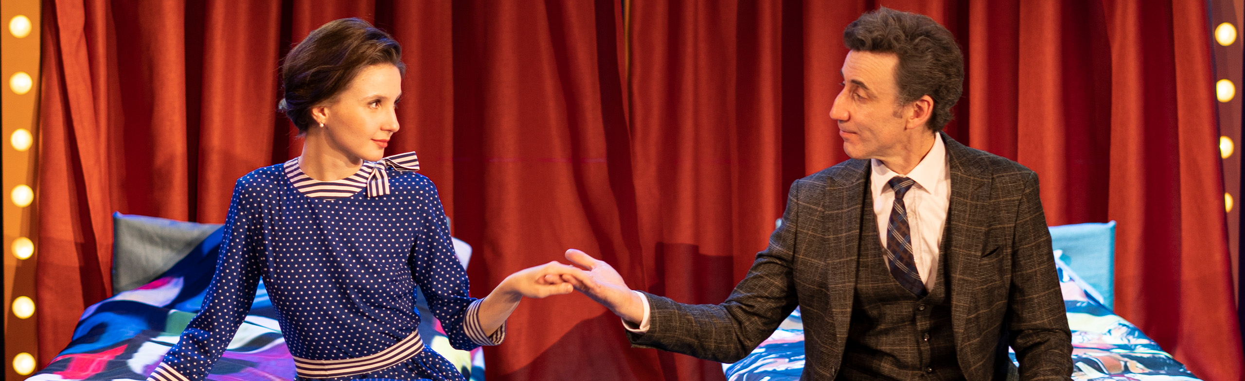 Постер Премьеры Театр Легенда в Санкт-Петербурге