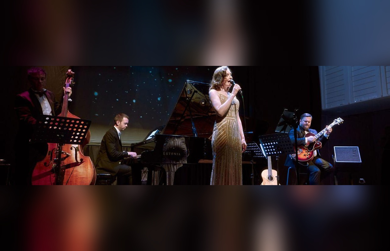 CHRISTMAS JAZZ. Новогодний концерт в старинном особняке Фото афиши CHRISTMAS JAZZ. Новогодний концерт в старинном особняке.