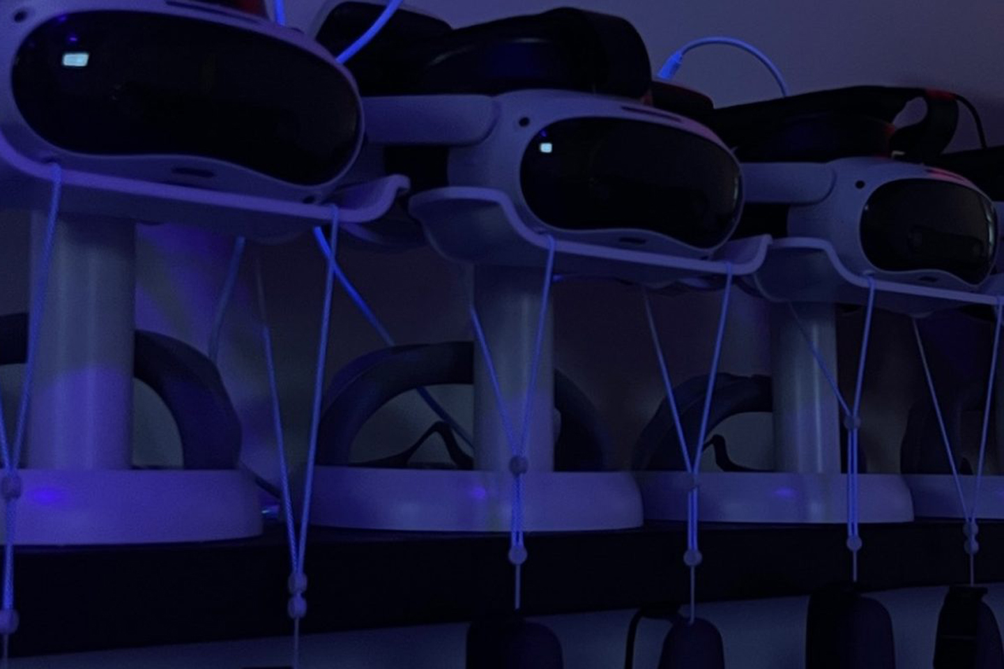 Виртуальный мир. Игра в VR пространстве. Фото афиши Виртуальный мир. Игра в VR пространстве..