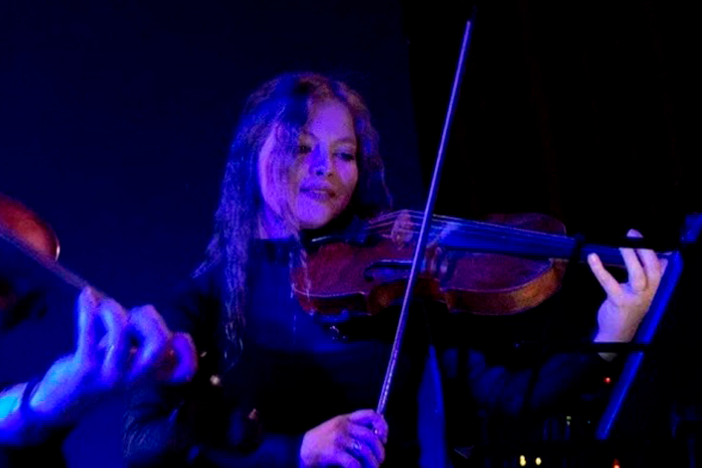 Фото афиши МИРОВЫЕ РОК-ХИТЫ. CRUSH STRING QUARTET. Концерт в арт-пространстве «Фабрика».
