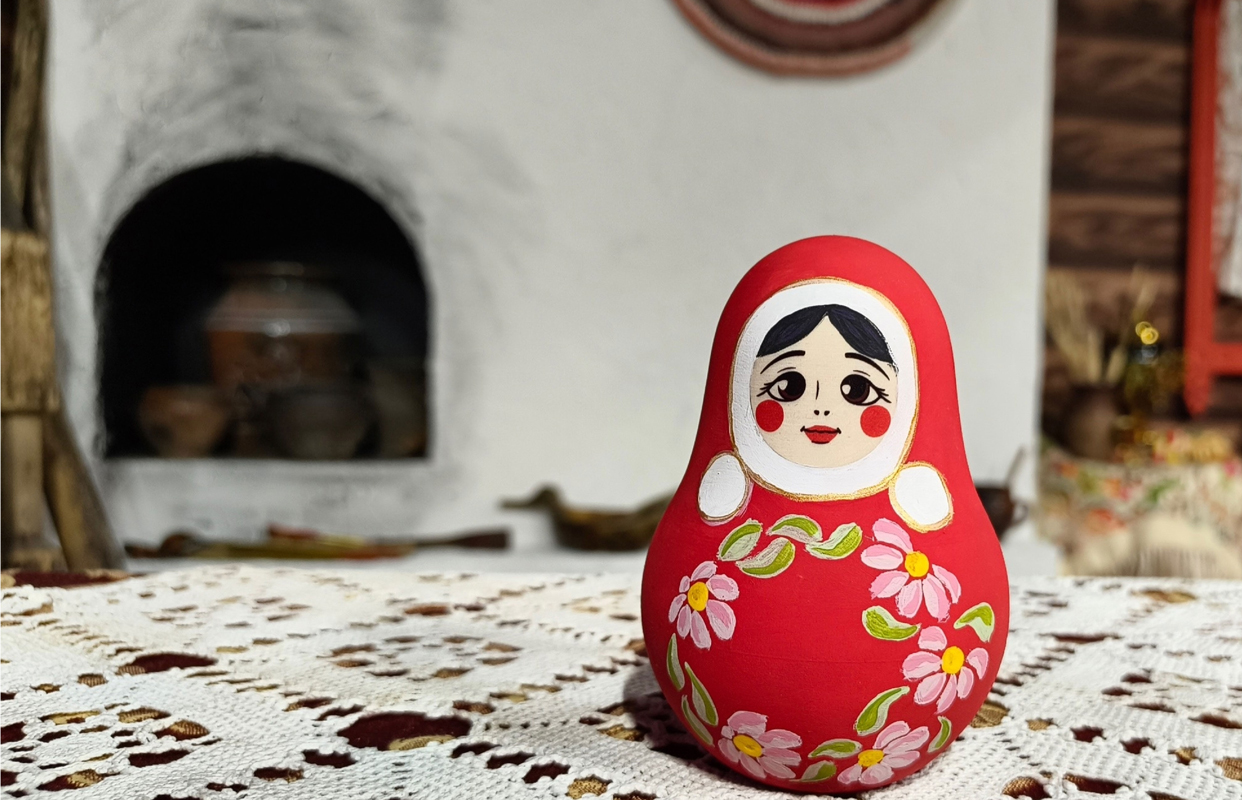 Мастер-класс "Роспись музыкальной неваляшки с чаепитием" Фото афиши Мастер-класс "Роспись музыкальной неваляшки с чаепитием".