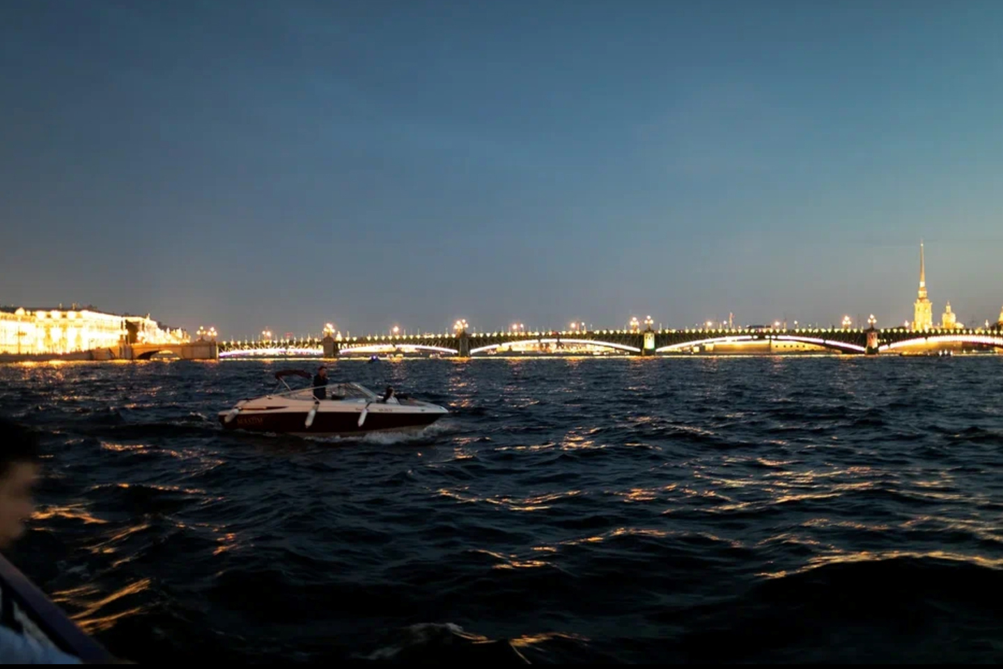 Развод мостов в мини-группе. Через порт к Благовещенскому. Фото афиши Развод мостов в мини-группе. Через порт к Благовещенскому..