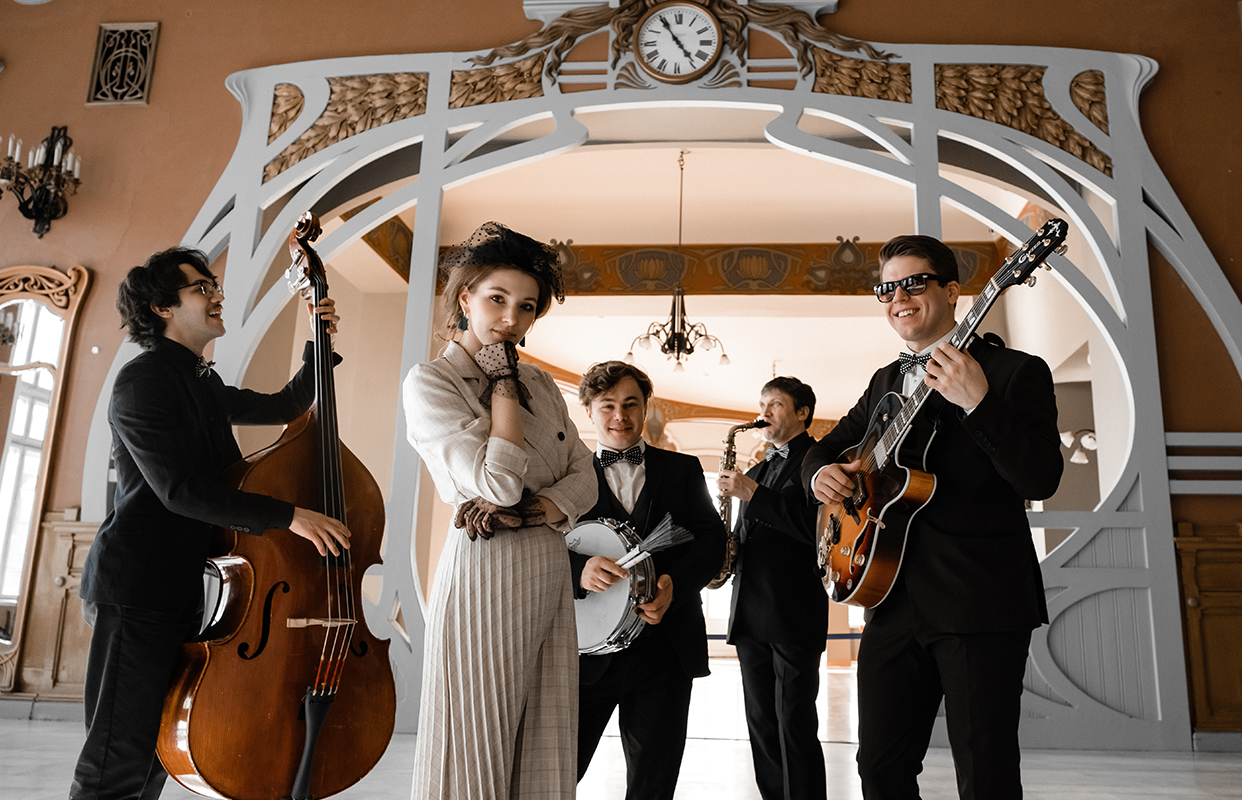 Фото афиши МАГИЯ СВЕЧЕЙ. «Mambo Italiano».