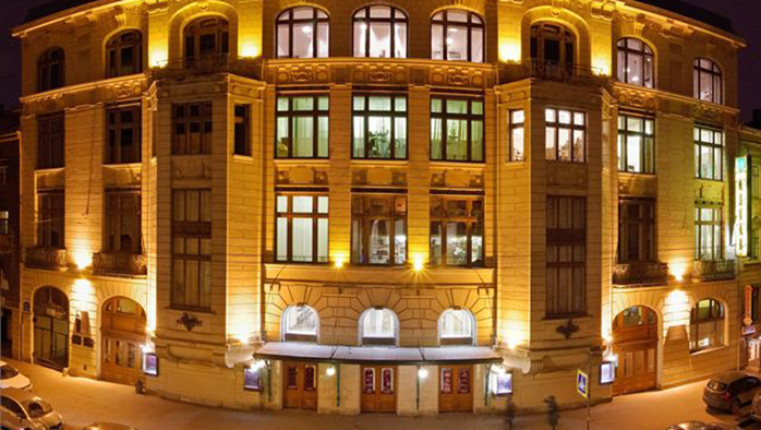 Фото афиши Театр на Моховой.