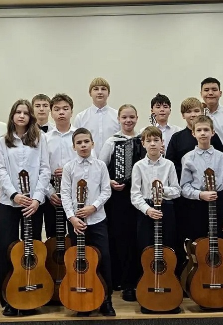 Постер Концерт "Быть прекраснее весны" в Сургуте