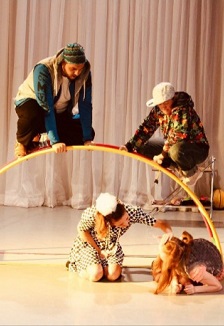 Постер Спектакль "Семейные истории" в Сургуте