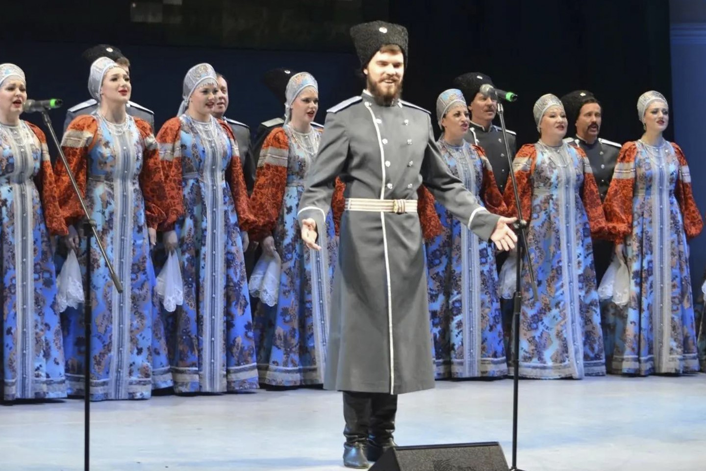 Оренбургский народный хор Фото афиши Оренбургский народный хор.