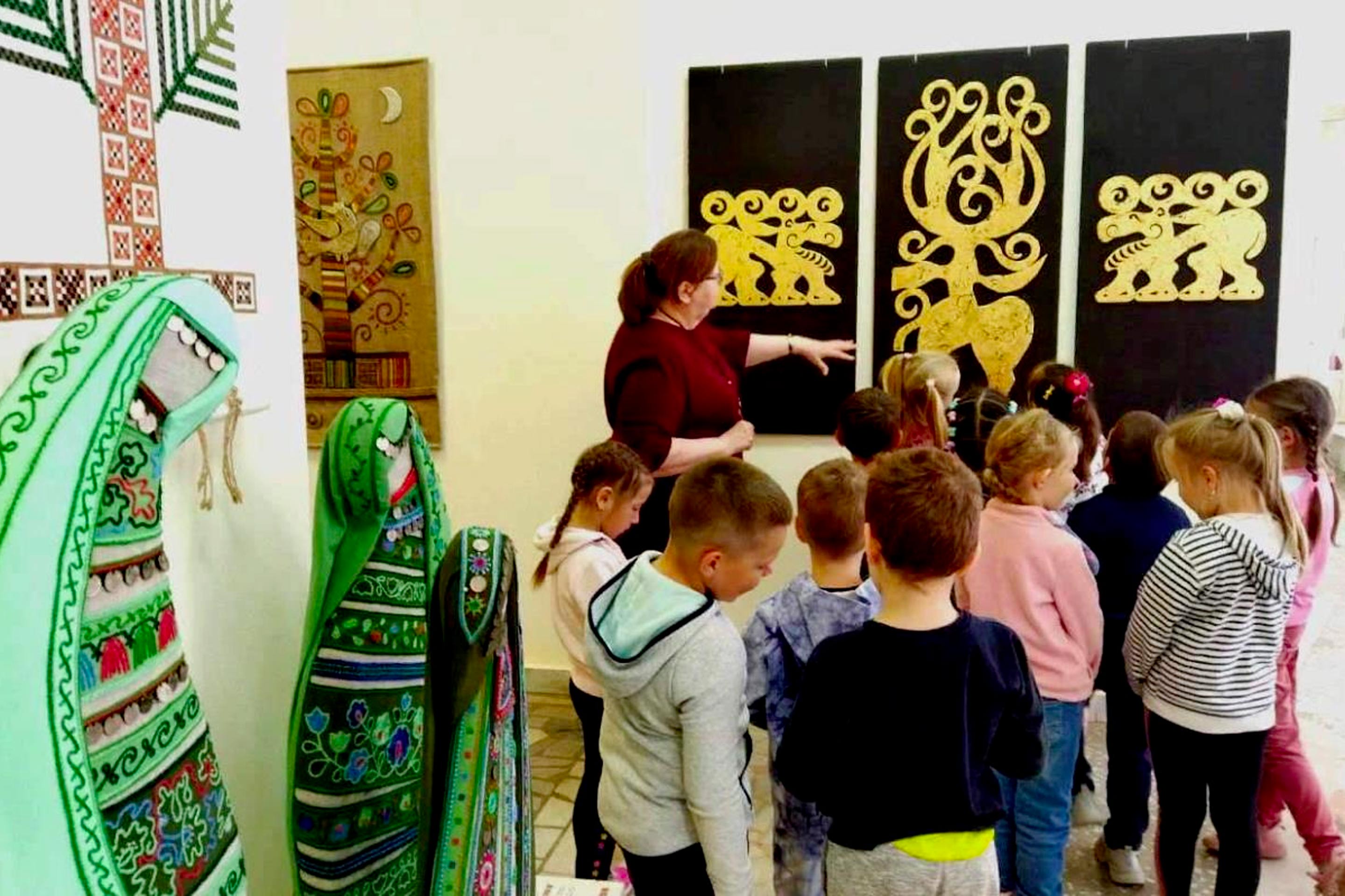 Постер Экскурсии в выставочном зале Ижад в Уфе