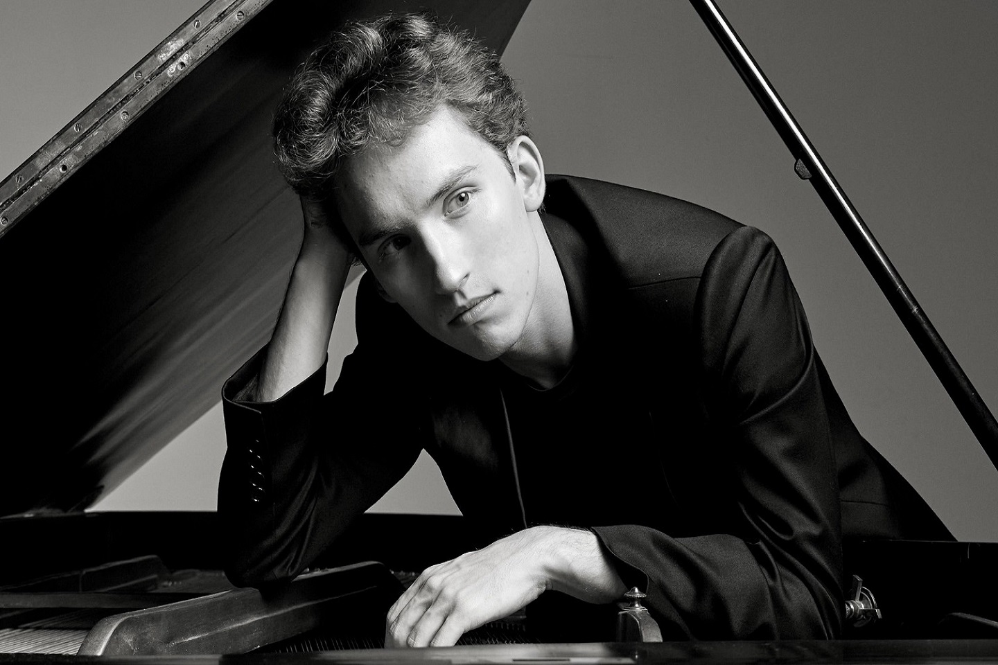 Постер Закрытие 82-го концертного сезона в Ульяновске