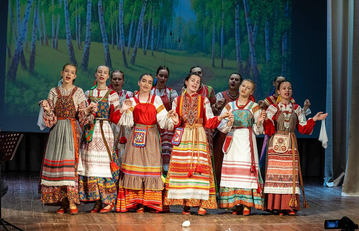 Песен дружный хоровод. Концертная программа — Костеревский городской культурно-досуговый центр — афиша