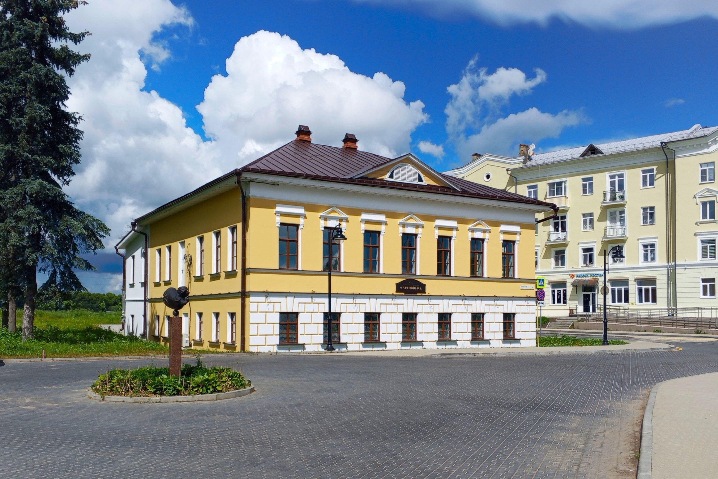 Фото афиши Экспозиции дома купцов Жареновых.